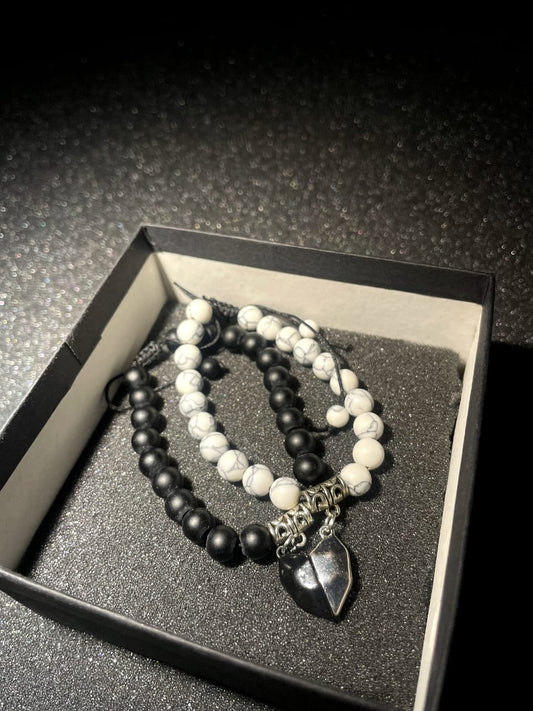 Black & White Heart Charm Adjustable Bracelet Set for Couples & Friends